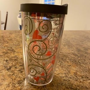 Beautiful floral vine tervis